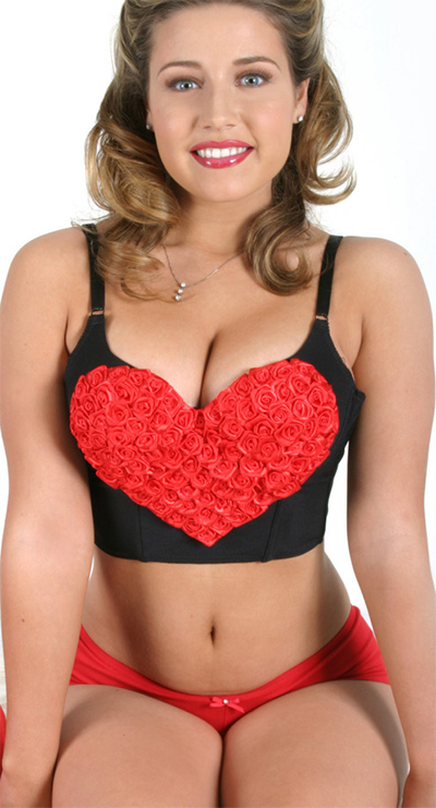 Erica Campbell Hearts Lipstick and Curves for Pinupfiles